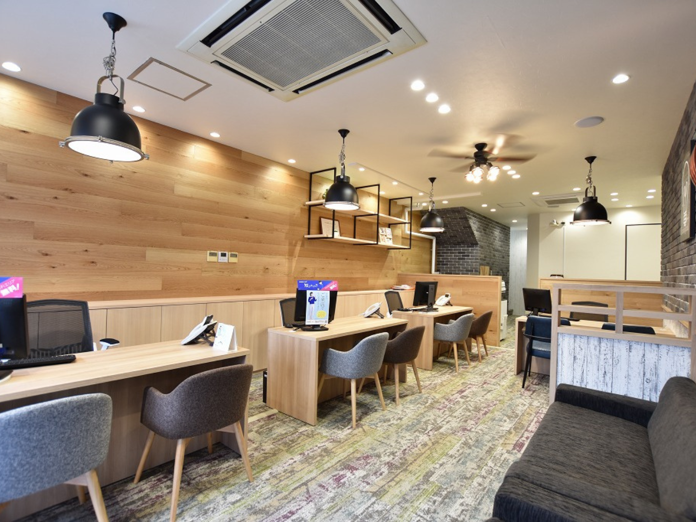 アパマンショップ函館五稜郭店店内